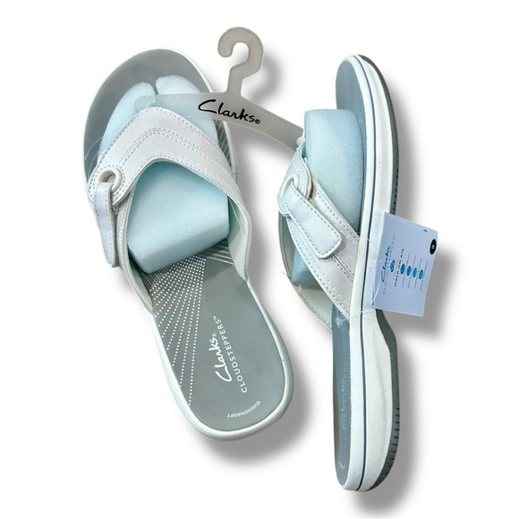 Clarks Shoes - NWT Clarks Cloudsteppers White and Gray Women's Sandals